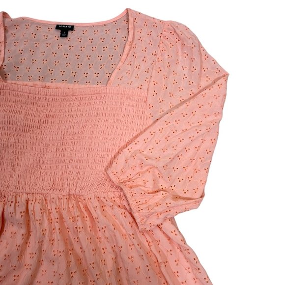 Torrid Smocked Babydoll Top Blouse Voile Eyelet Peach Size 2/2X - Picture 8 of 12